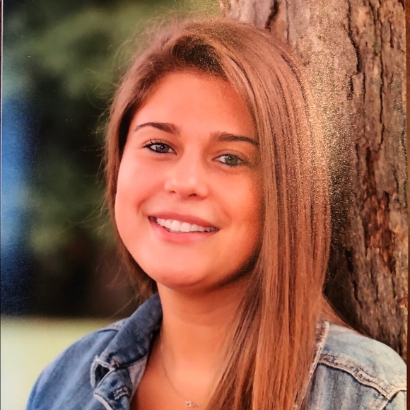 Meet your Posher, Kaitlyn - Picture 1 of 1